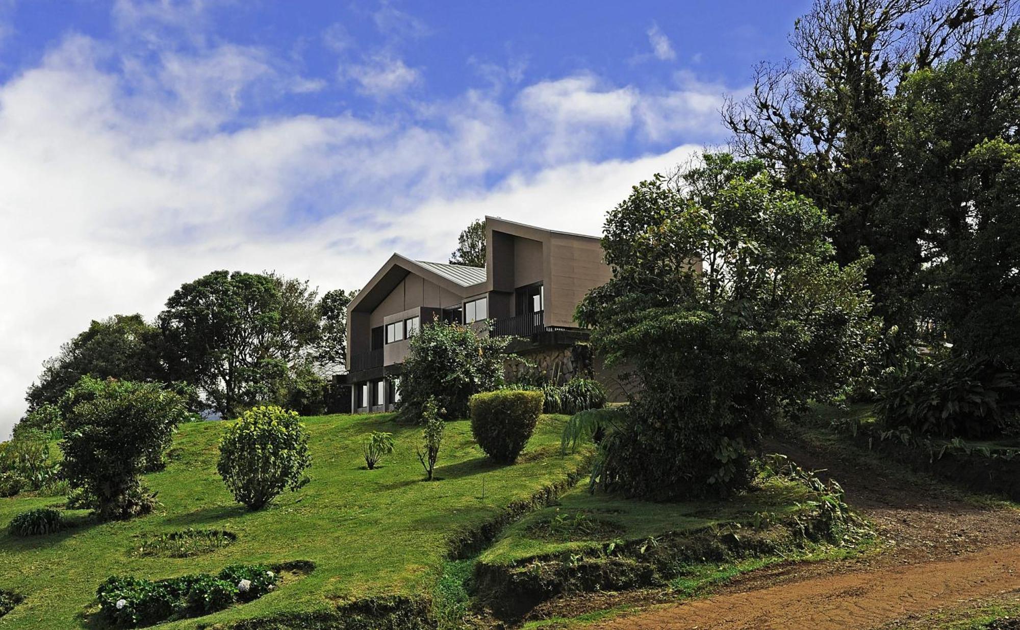 Poas Volcano Lodge Vara Blanca  ภายนอก รูปภาพ