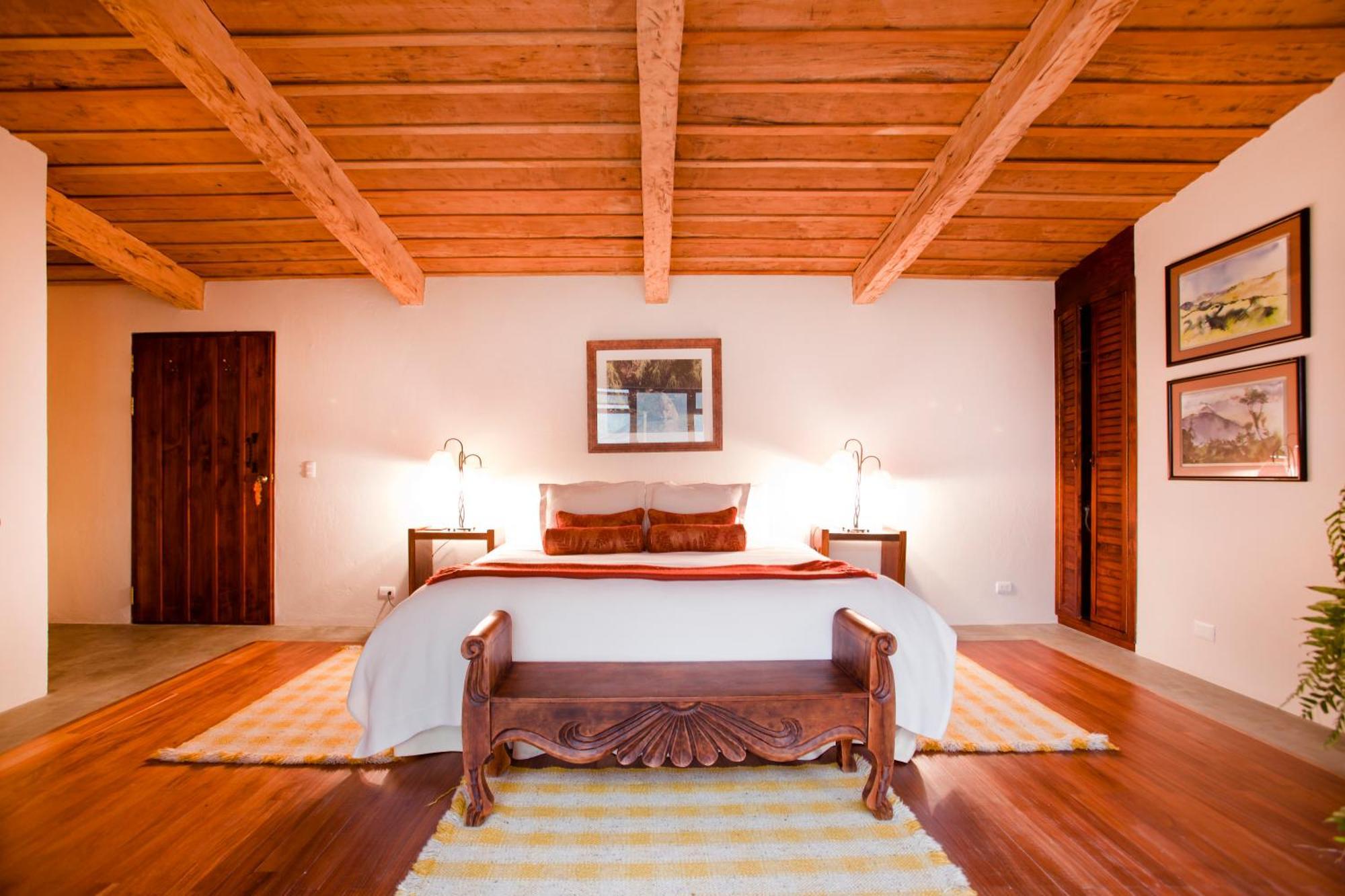 Poas Volcano Lodge Vara Blanca  ภายนอก รูปภาพ