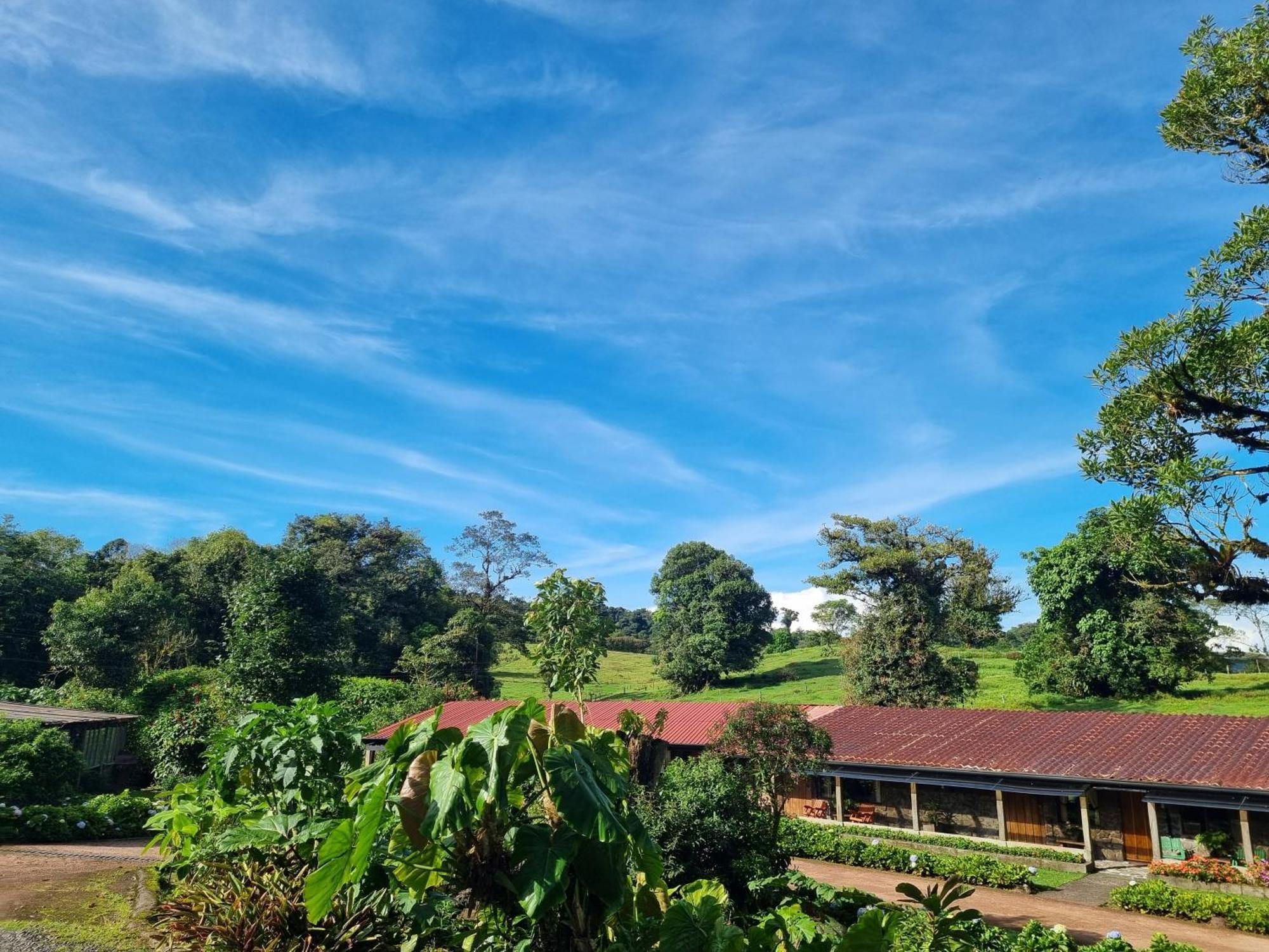 Poas Volcano Lodge Vara Blanca  ภายนอก รูปภาพ