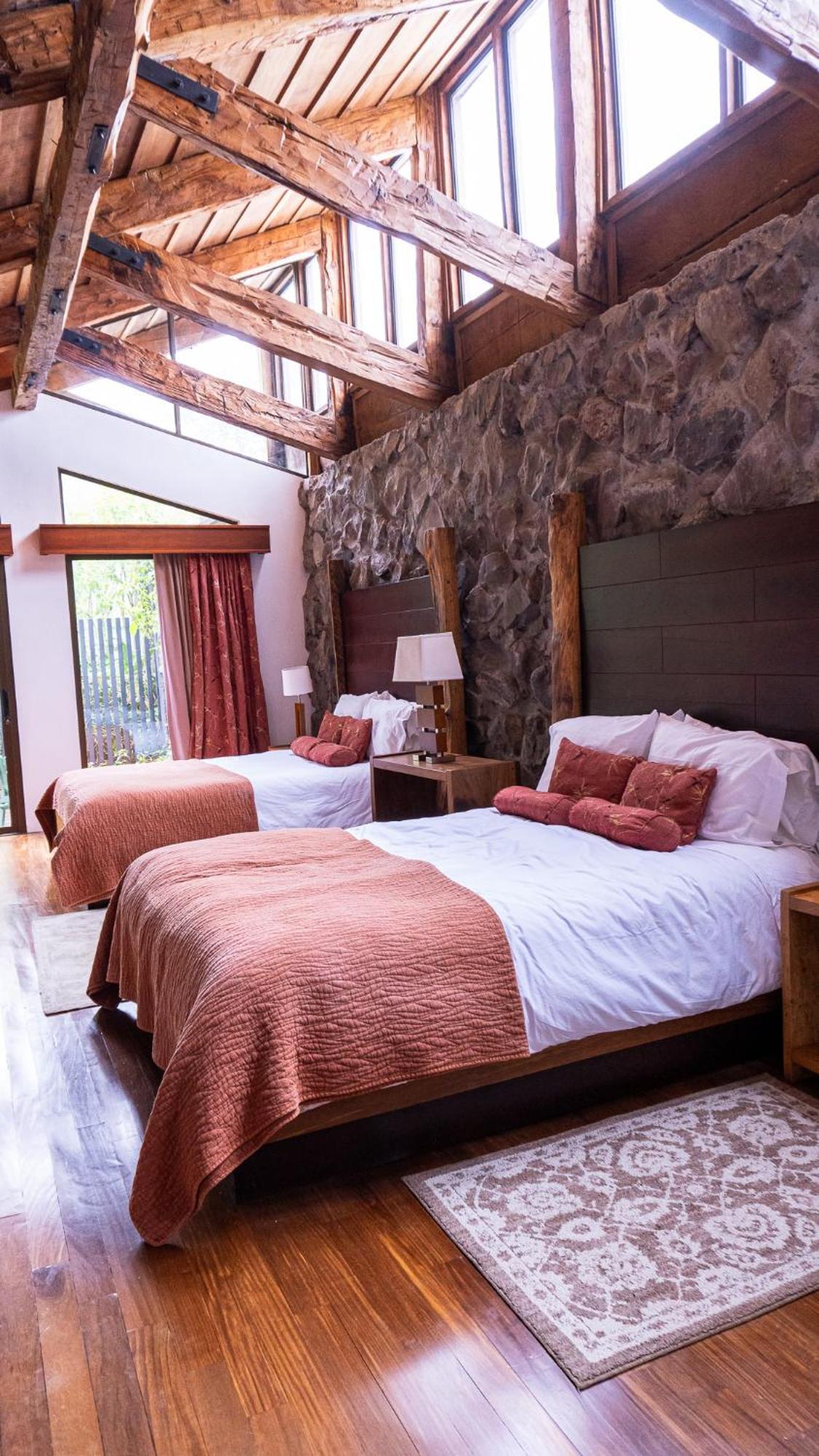 Poas Volcano Lodge Vara Blanca  ภายนอก รูปภาพ