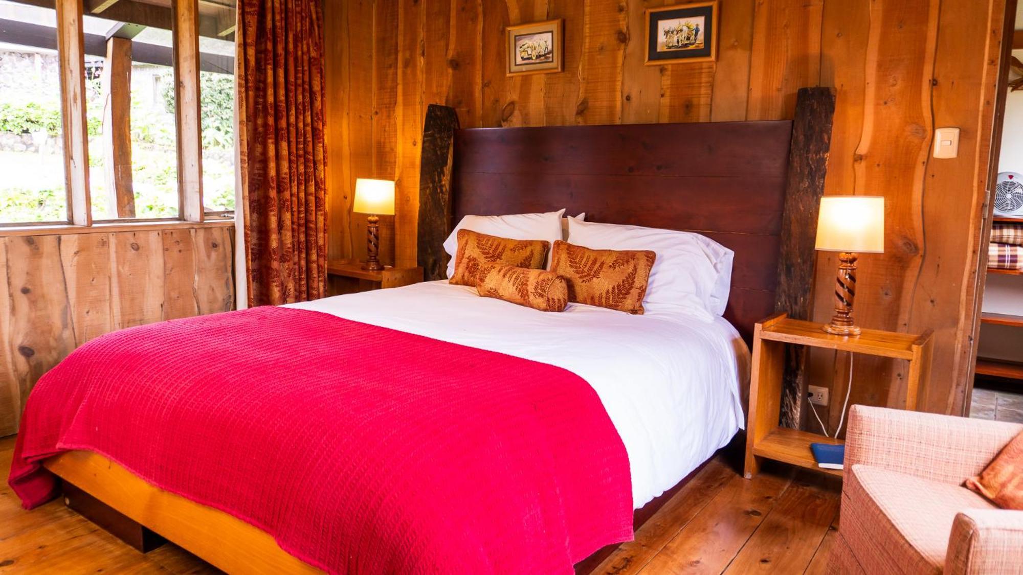 Poas Volcano Lodge Vara Blanca  ภายนอก รูปภาพ