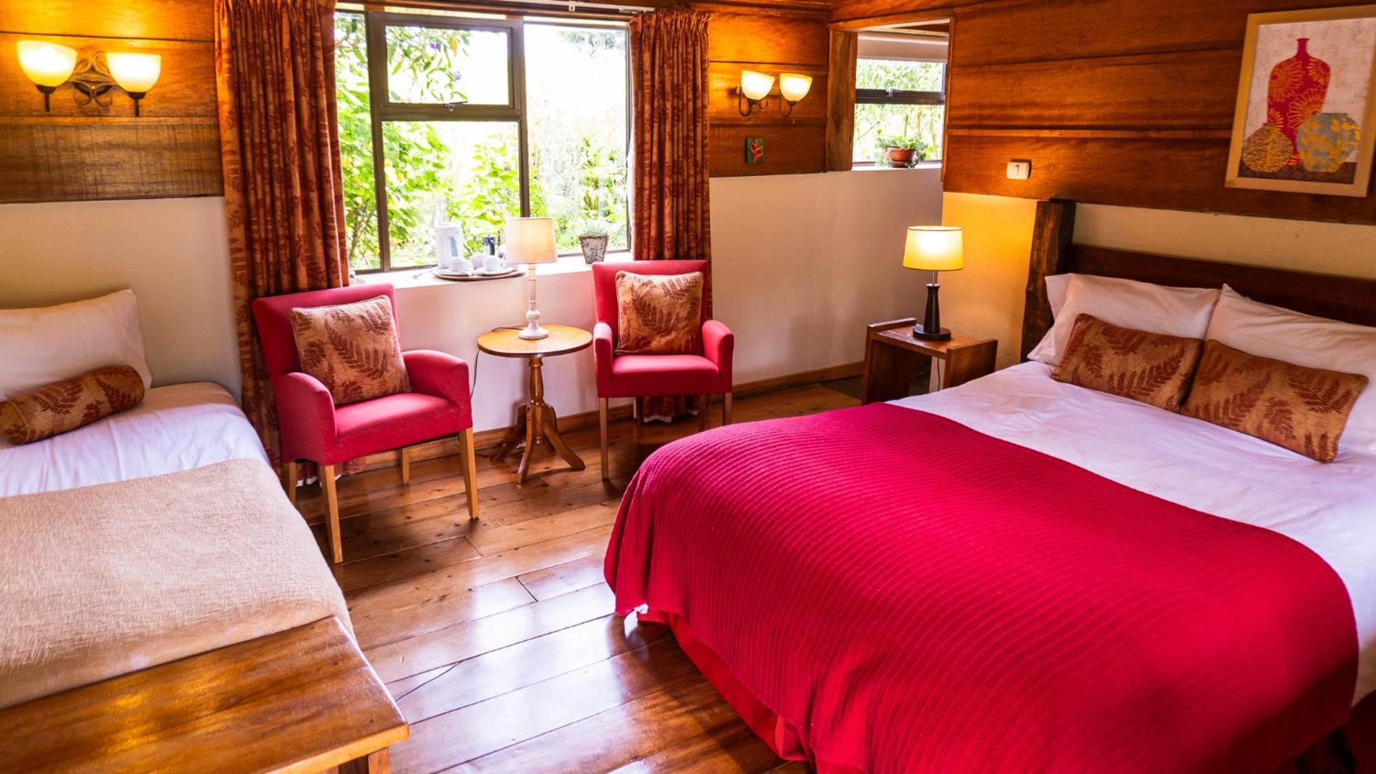 Poas Volcano Lodge Vara Blanca  ภายนอก รูปภาพ