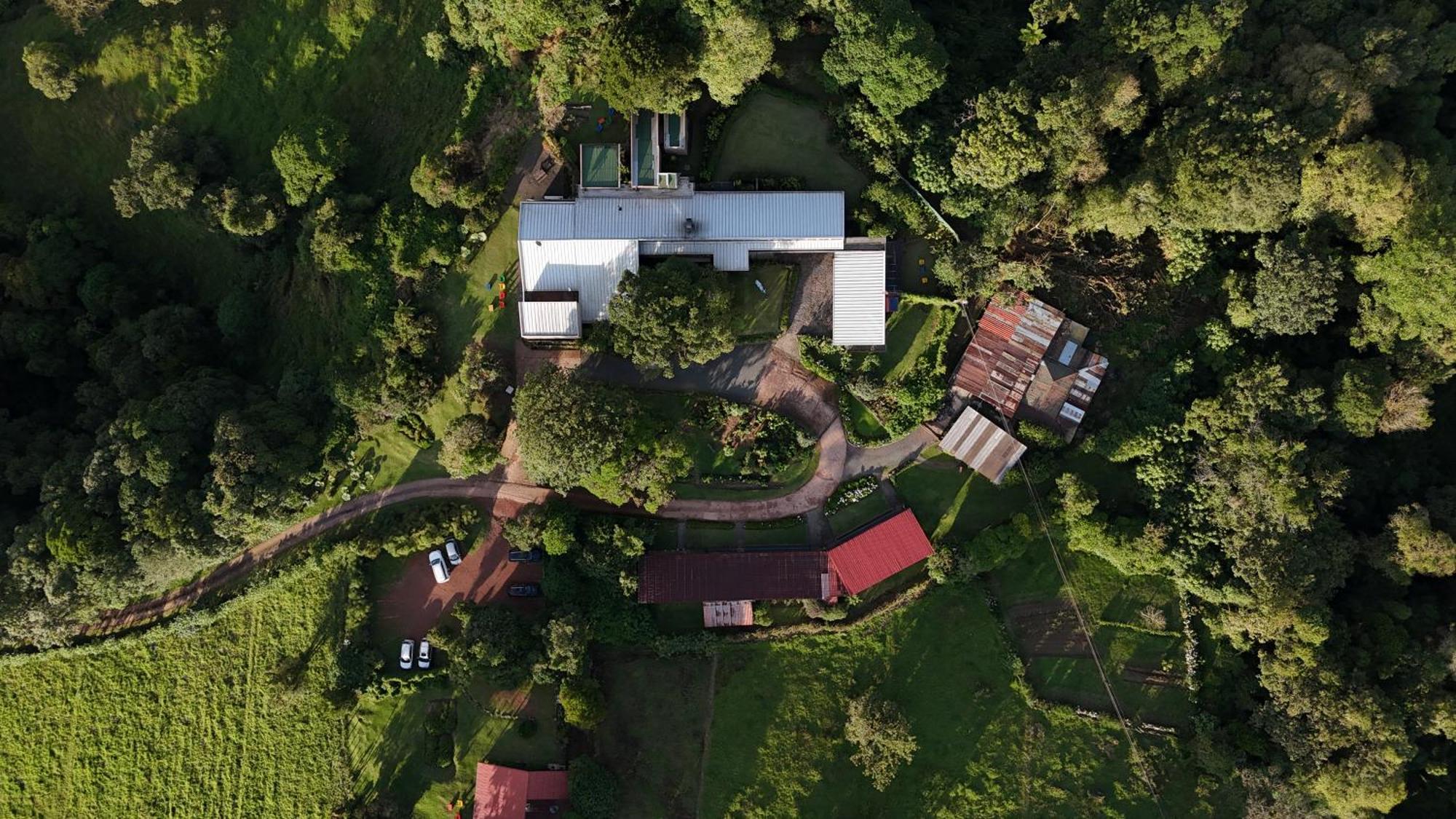 Poas Volcano Lodge Vara Blanca  ภายนอก รูปภาพ