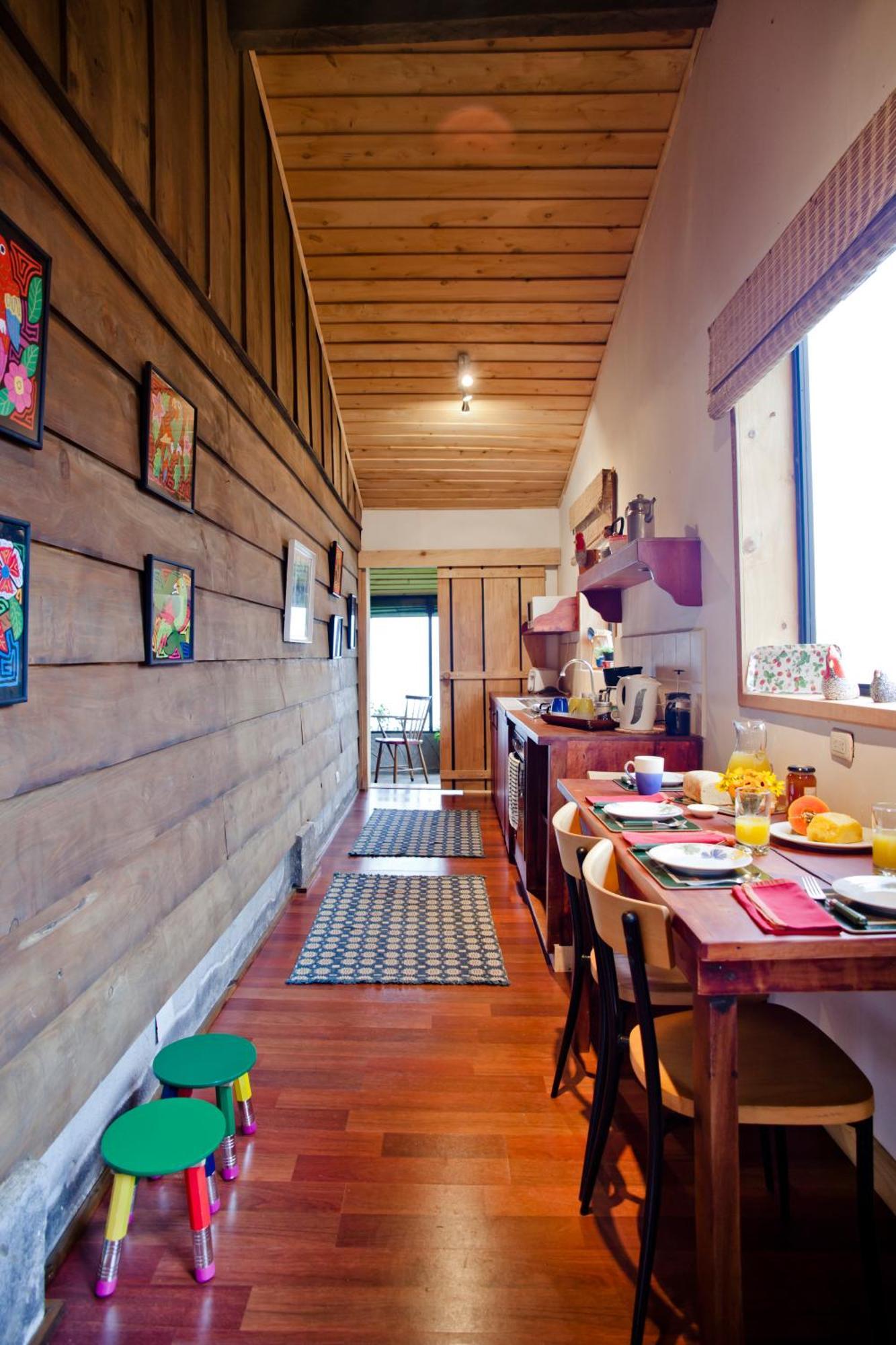 Poas Volcano Lodge Vara Blanca  ภายนอก รูปภาพ