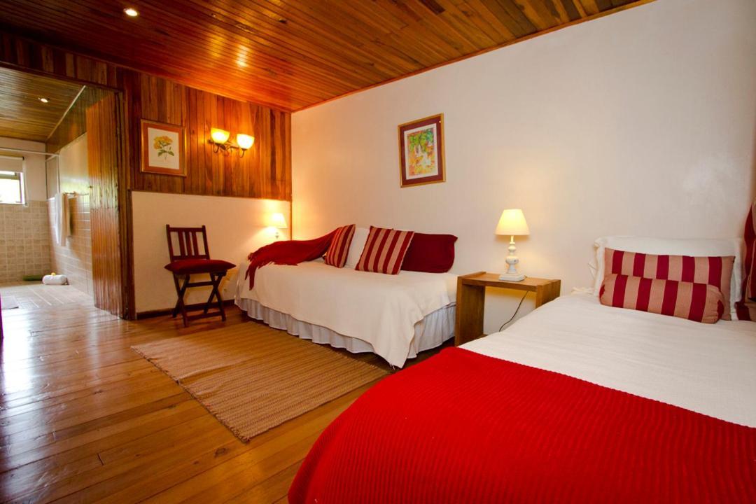 Poas Volcano Lodge Vara Blanca  ภายนอก รูปภาพ