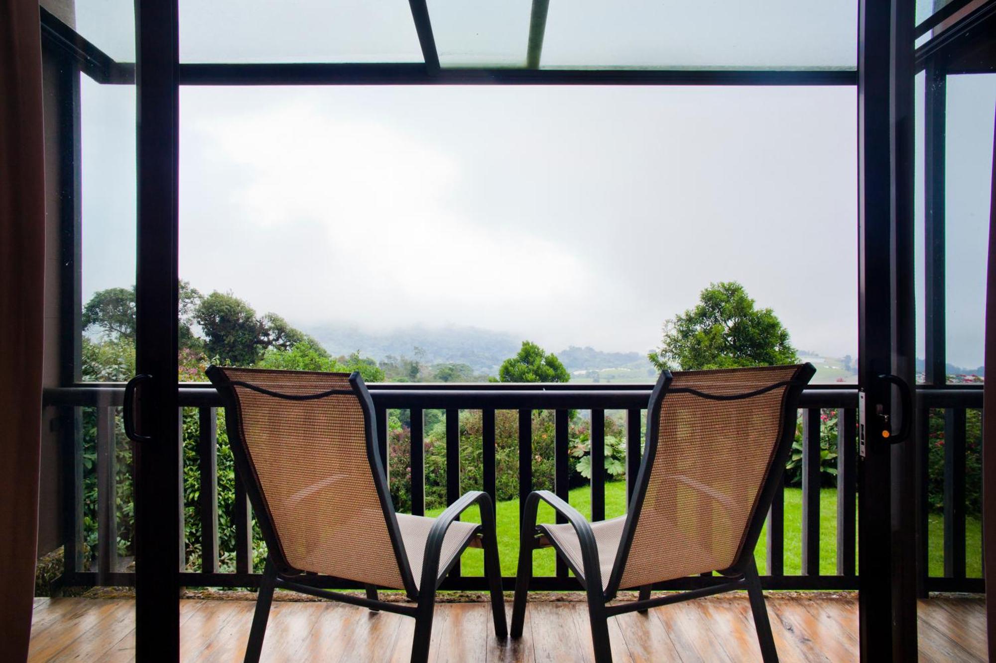 Poas Volcano Lodge Vara Blanca  ภายนอก รูปภาพ