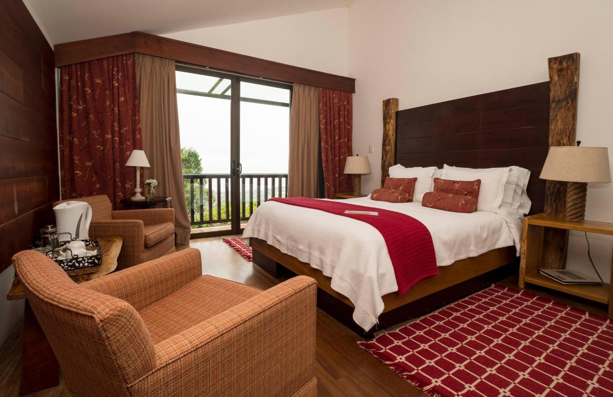 Poas Volcano Lodge Vara Blanca  ภายนอก รูปภาพ